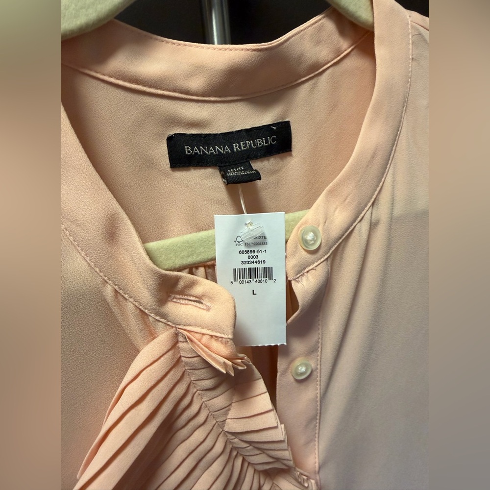 Banana Republic Petite L Blush Pink Ruffle Blouse NWT Flowy Relaxed Fit Top - Picture 5 of 8